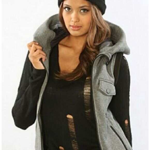 Burton Dry Ride hooded Ski Vest, XS, grey. Puffy, but slimming! Ski/snowboard - Picture 1 of 8